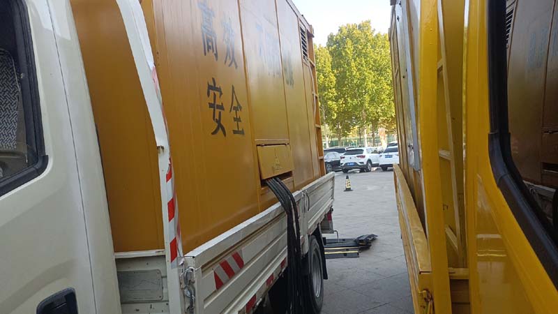 兰西如何判断柴油发电机组和UPS电源的切换时间是否符合要求？